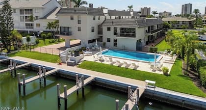 You’ll LOVE…location, waterfront, stroll to beach. Excellent views