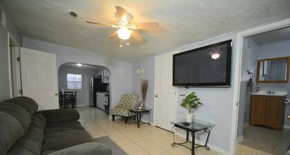 Corner Gem near Del Sol Hospital