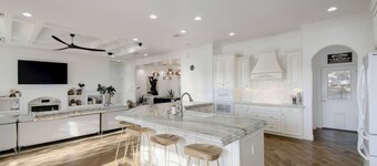 2 Luxury Homes | Group Retreats | Games | Fire Pit