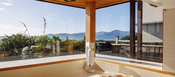 Absolute Beach Front Luxury Holiday  Home  Swim Beach Spectacular Sunsets 