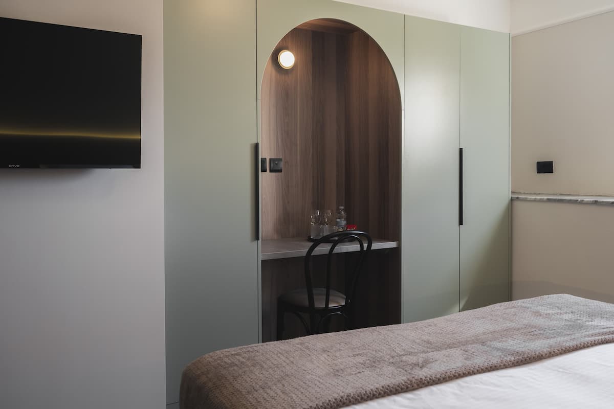 Economy Double or Twin Room, 1 Bedroom, Bathtub | Cadar kapas Mesir, peralatan tempat tidur premium, katil Tempur-Pedic