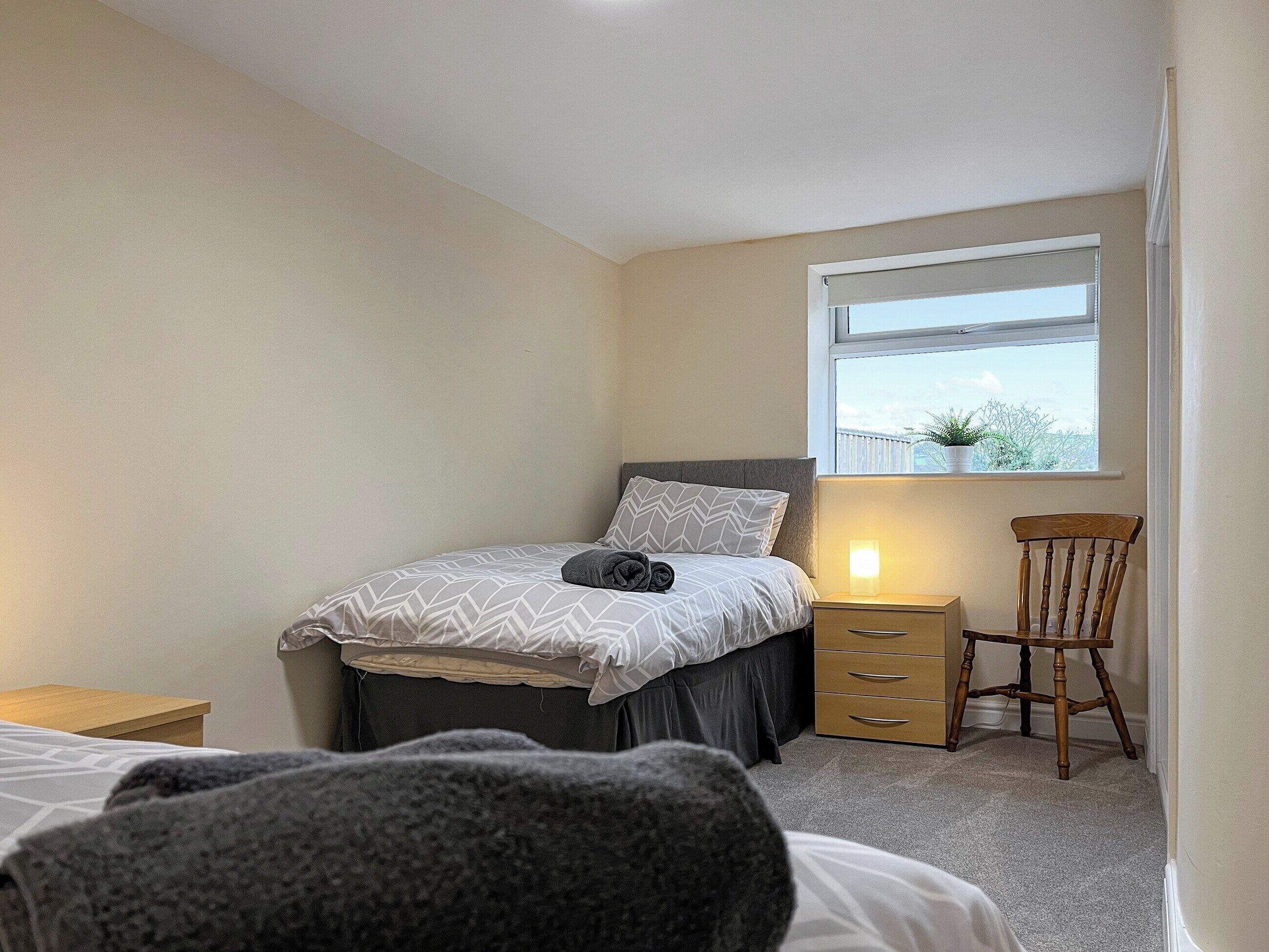 Twin bedroom | The Hideaway, Chapel-en-le-Frith