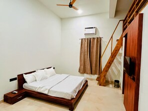 2 slaapkamers, een strijkplank/strijkijzer, gratis wifi, beddengoed