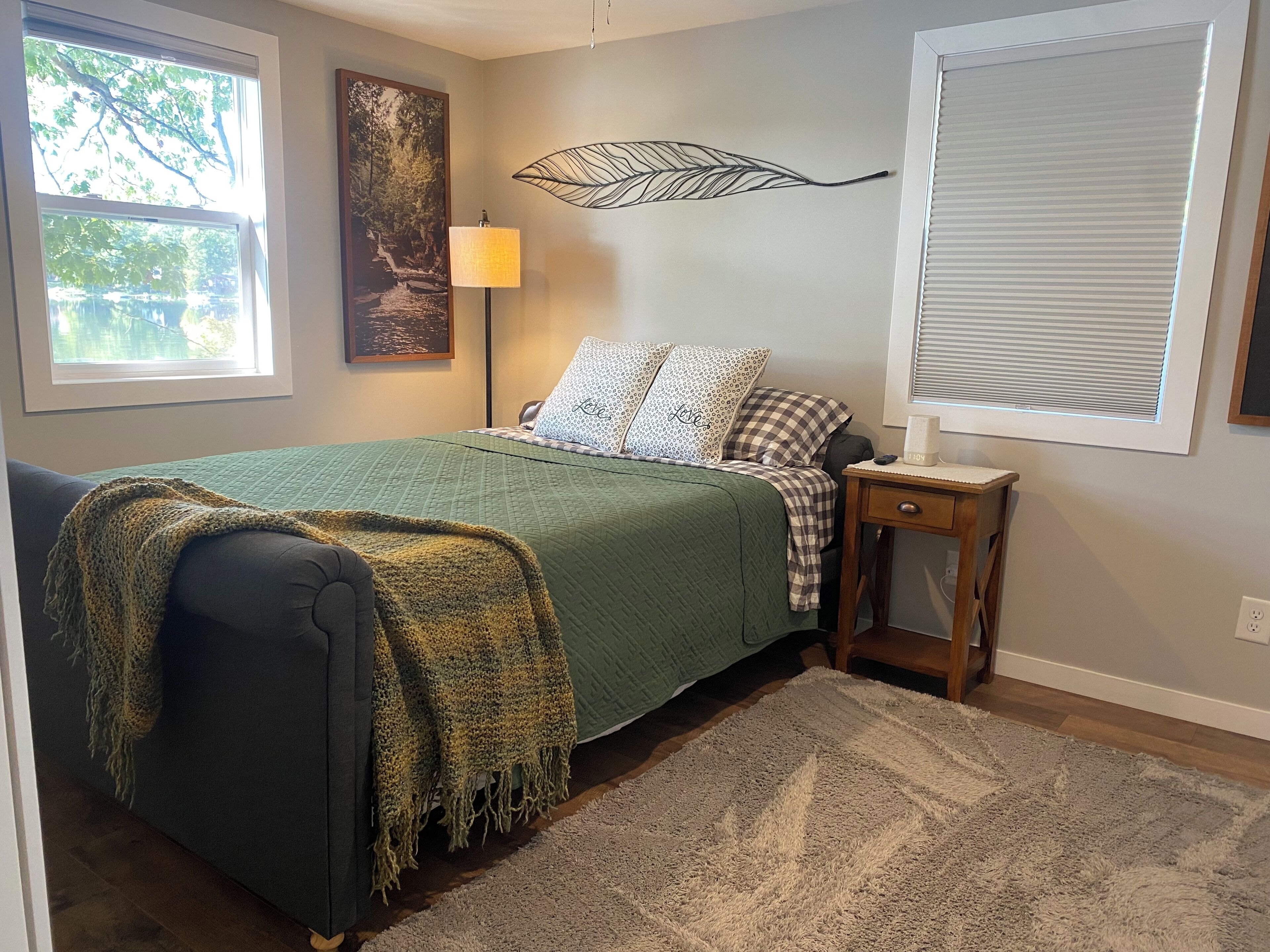 2 bedrooms, iron/ironing board, travel cot, free WiFi