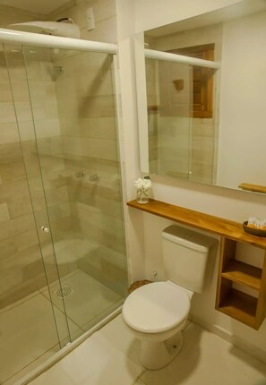 Håndklær, såpe og toalettpapir