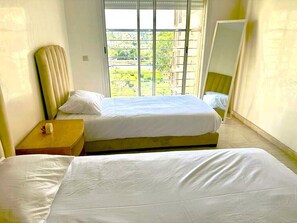 3 bedrooms, iron/ironing board, free WiFi, bed sheets