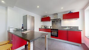 Fridge, oven, dishwasher, coffee/tea maker - Roesselmann 2bdrm 1 Parking (Colmar)