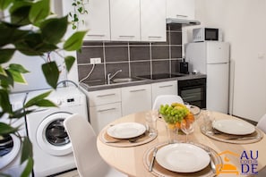 Standard Apartment, 1 Queen Bed with Sofa bed, Non Smoking, Private Bathroom - 1st floor | Living area - Au Coeur de Perpignan  (Perpignan)