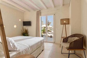 7 bedrooms, iron/ironing board, free WiFi, bed sheets