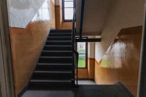 Interior - Fresh Stylish West End Flat (Partick)