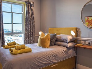 3 bedrooms, free WiFi, bed sheets