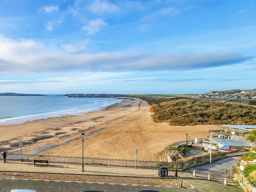 3 Schlafzimmer Unterkunft in Tenby