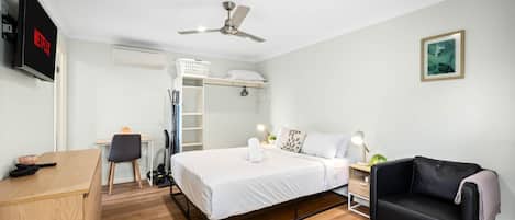 1 bedroom, desk, iron/ironing board, free WiFi