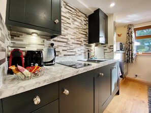 Cookware/dishes/utensils