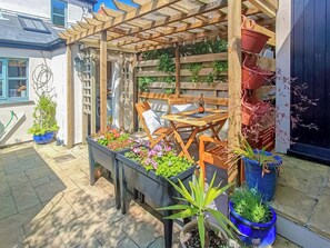 Outdoor dining - 3 bedroom accommodation in St Just (St Just)