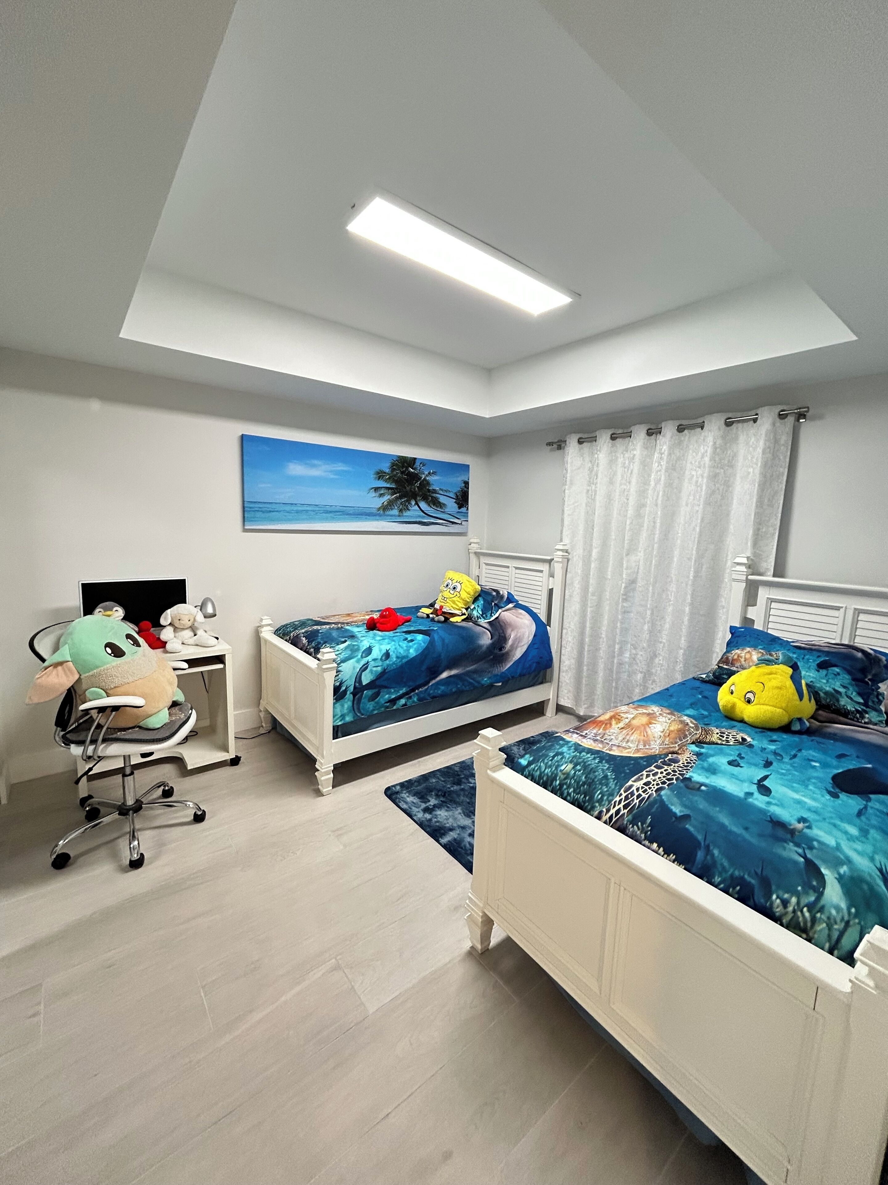 2 bedrooms, desk, iron/ironing board, travel cot