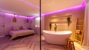 1 slaapkamer, een strijkplank/strijkijzer, gratis wifi, beddengoed