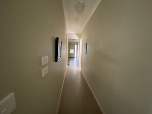 Interior - Whole House with 4 Queen Beds - Closer to Melbourne Airport - 8 Guests (Kurunjang)