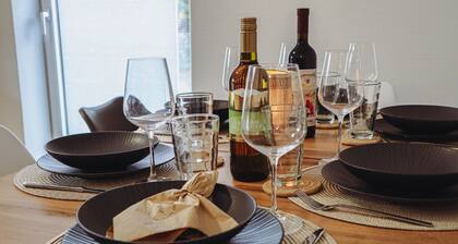 DoreyHome | Luxus stylisch modern Haus | Kostenlos Parking-Netflix-WLAN-Kind