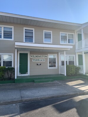 Exterior detail - Willmington Terrace one bedroom apartment (Ocean City)