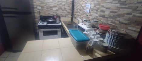 Fridge, microwave