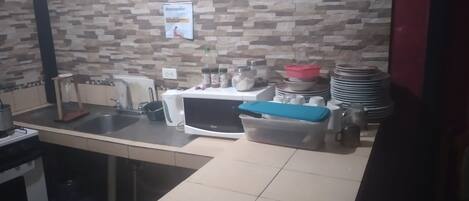Fridge, microwave