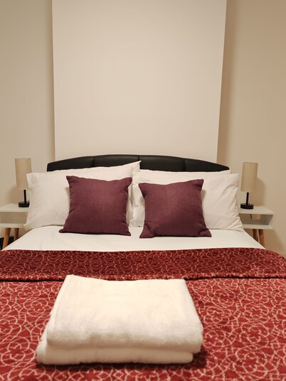 Charming 5 Bedroom House in Bexley