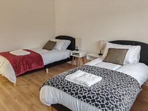 House | 5 bedrooms, iron/ironing board, free WiFi, bed sheets - Charming 5 Bedroom House in Bexley (Bexley)