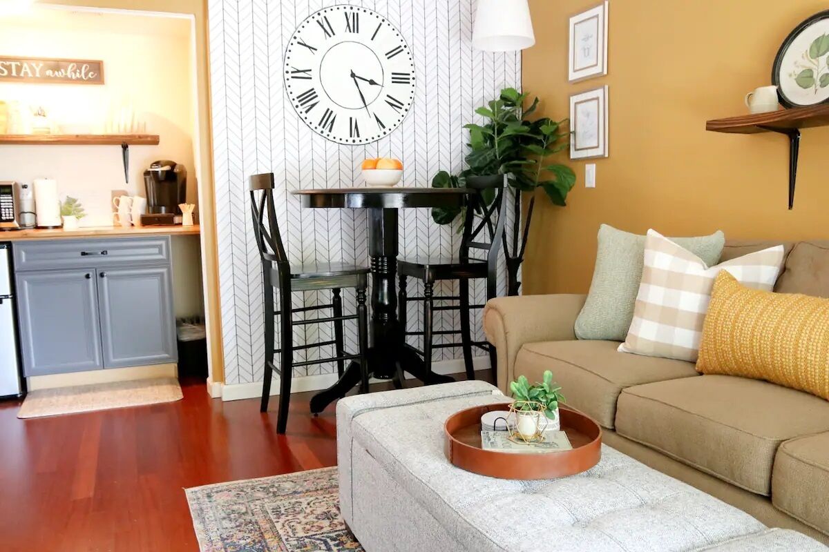 Charming Sacramento-based "Garden Cottage" Apartment in Elk Grove