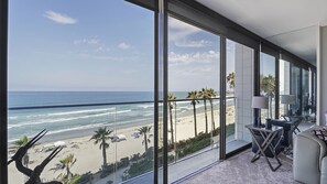 Interior - Capri by the Sea Oceanfront - Recently Renovated - 30+ days only (San Diego)