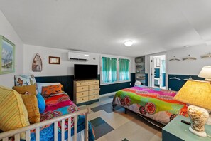 4 bedrooms, internet, bed sheets