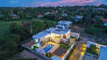Villa, 5 Schlafzimmer, Raucher, eigener Pool | Pool | Außenpool