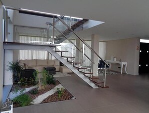 Interior - Mar & Serra Azores (Feteiras)