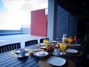 Outdoor dining - Mar & Serra Azores (Feteiras)