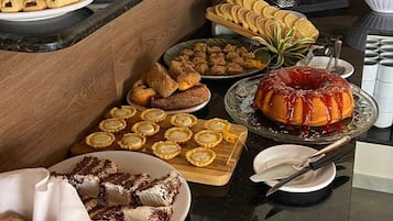 Desayuno bufé gratuito y diario