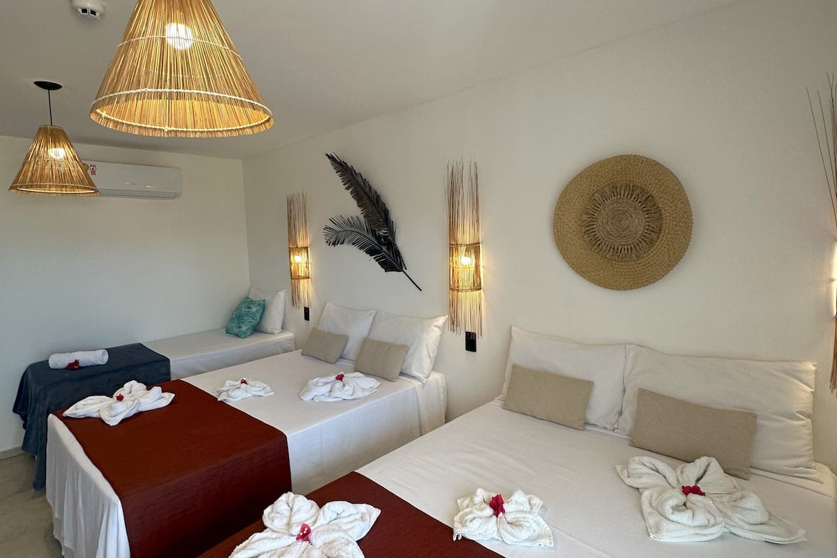Suite Master quintupla | 1 bedroom, pillowtop beds, minibar, individually decorated
