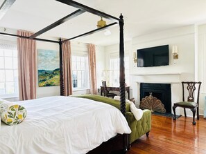 1 bedroom, desk, iron/ironing board, travel cot