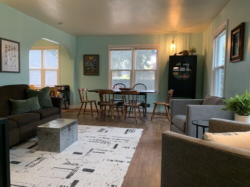 'Sanderlings' - Family friendly home near South Beach, Kid's Corner, Downtown