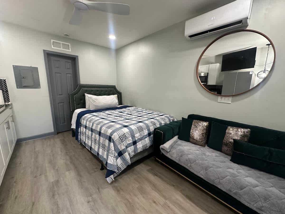 1 bedroom, iron/ironing board, WiFi, bed sheets