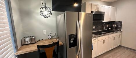 冰箱、微波炉、炉灶、茶具/咖啡用具