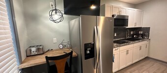 studio 1 min from Southern Regional hospital 15 MiN  FROM ATLANTA APT B
