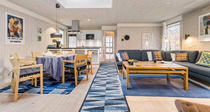 Amazing home in Fårevejle with WiFi