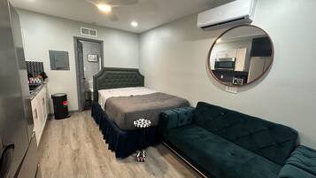 1 chambre, fer et planche à repasser, Wi-Fi, draps fournis