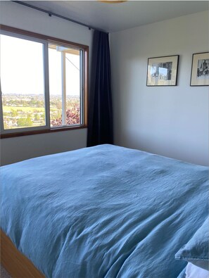 1 chambre, coffres-forts dans les chambres, fer et planche à repasser