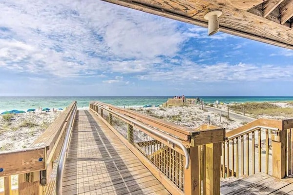 Una spiaggia nelle vicinanze