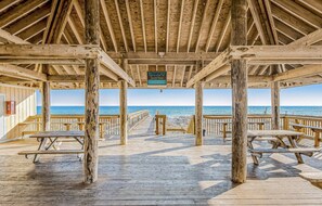 屋外ダイニングエリア