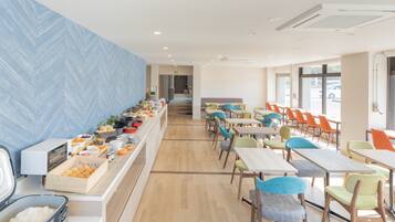 Tägliches einheimisches Frühstück (1200 JPY pro Person)