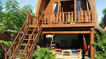 Quarto casal tradicional (No Hot Water in Showers/Bathroom) | Cofres nos quartos, Wi-Fi de cortesia, roupa de cama