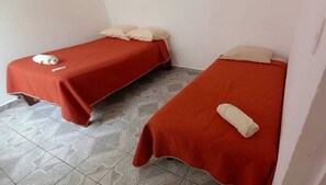 2 bedrooms, iron/ironing board, WiFi, bed sheets - Casa Andrea (Crucecita)