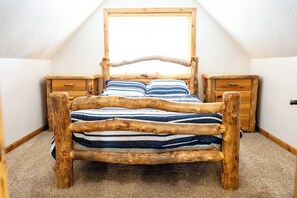 8 bedrooms, travel cot, free WiFi, bed sheets